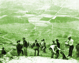 1906 - Students creating the first